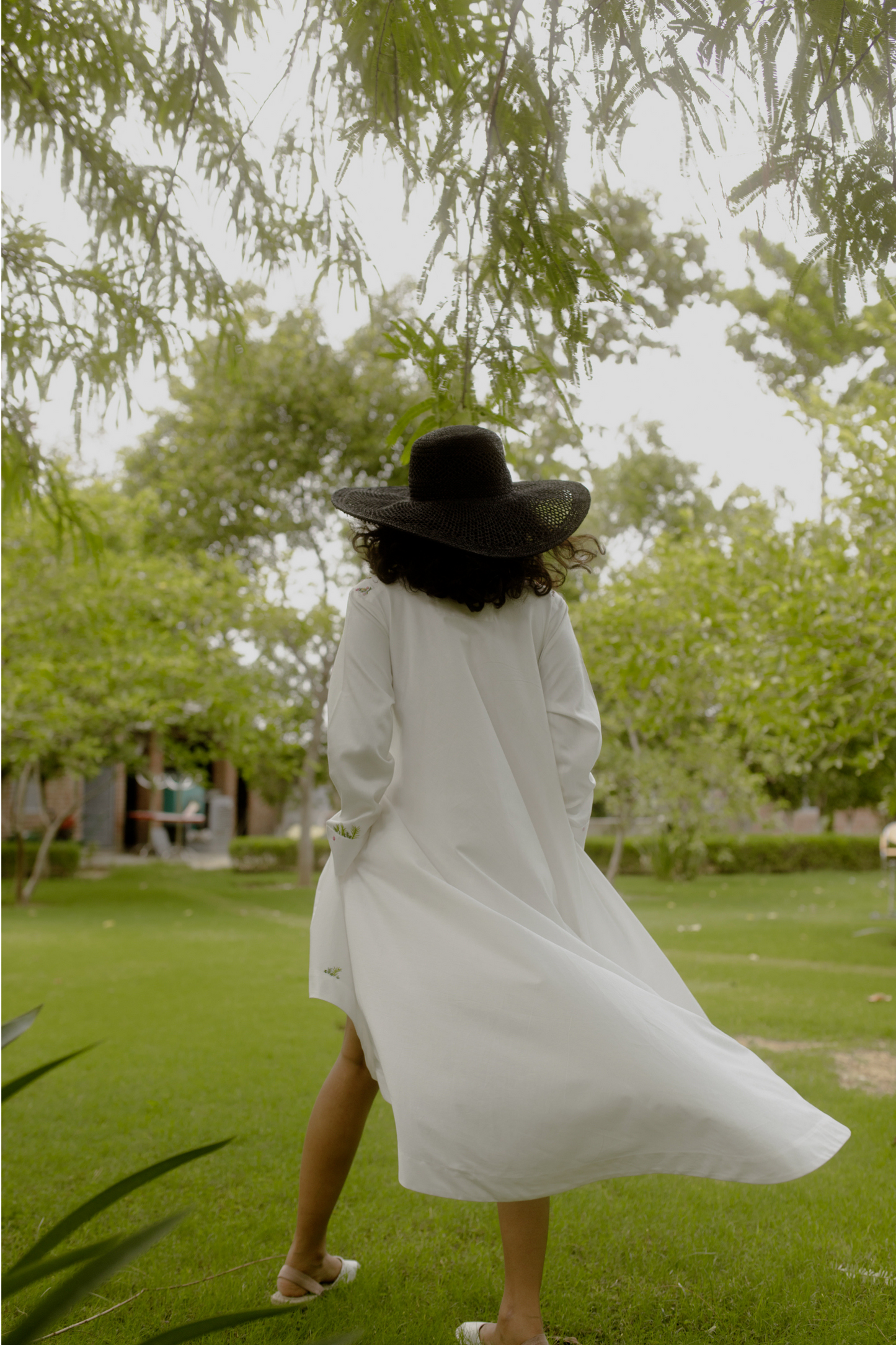 Sui | EASY BREEZY hand-embroidered organic cotton dress (classic Flow edition) from Flow Winter Collection 2019