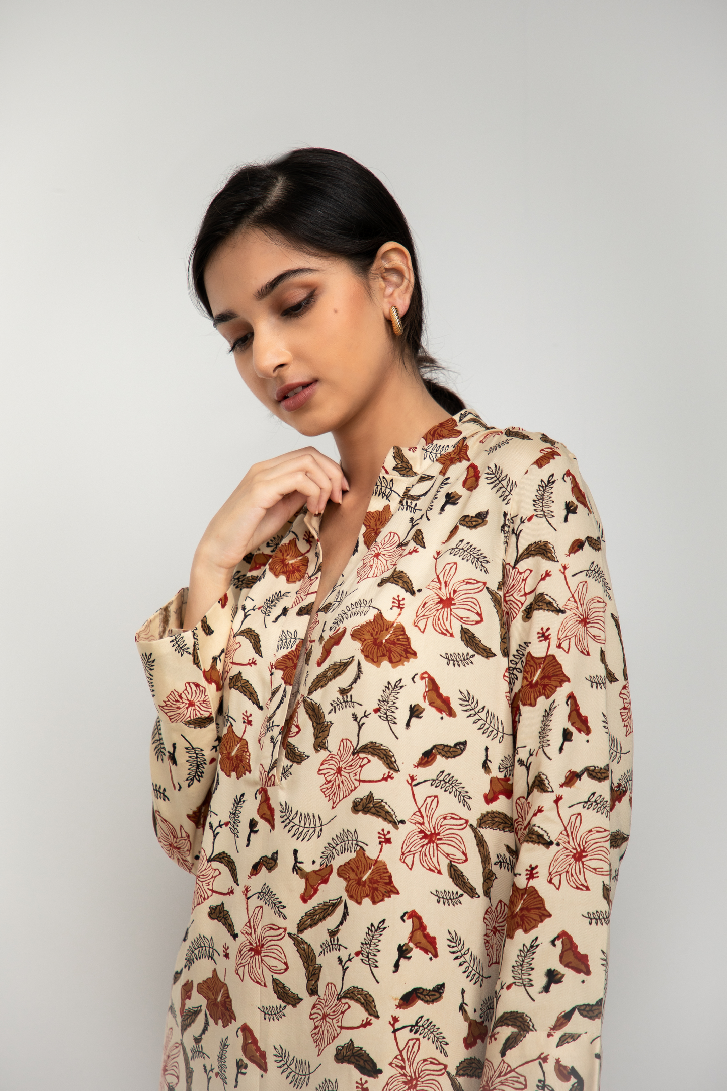 Hibiscusy natural dyed kurta