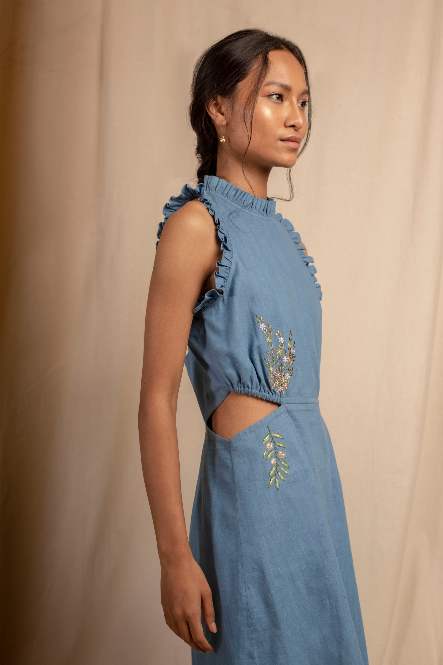 Sui | MARTINA embroidered, herbal-dyed hemp dress with cinched waist and cut-out back from Granita Summer Collection 2019
