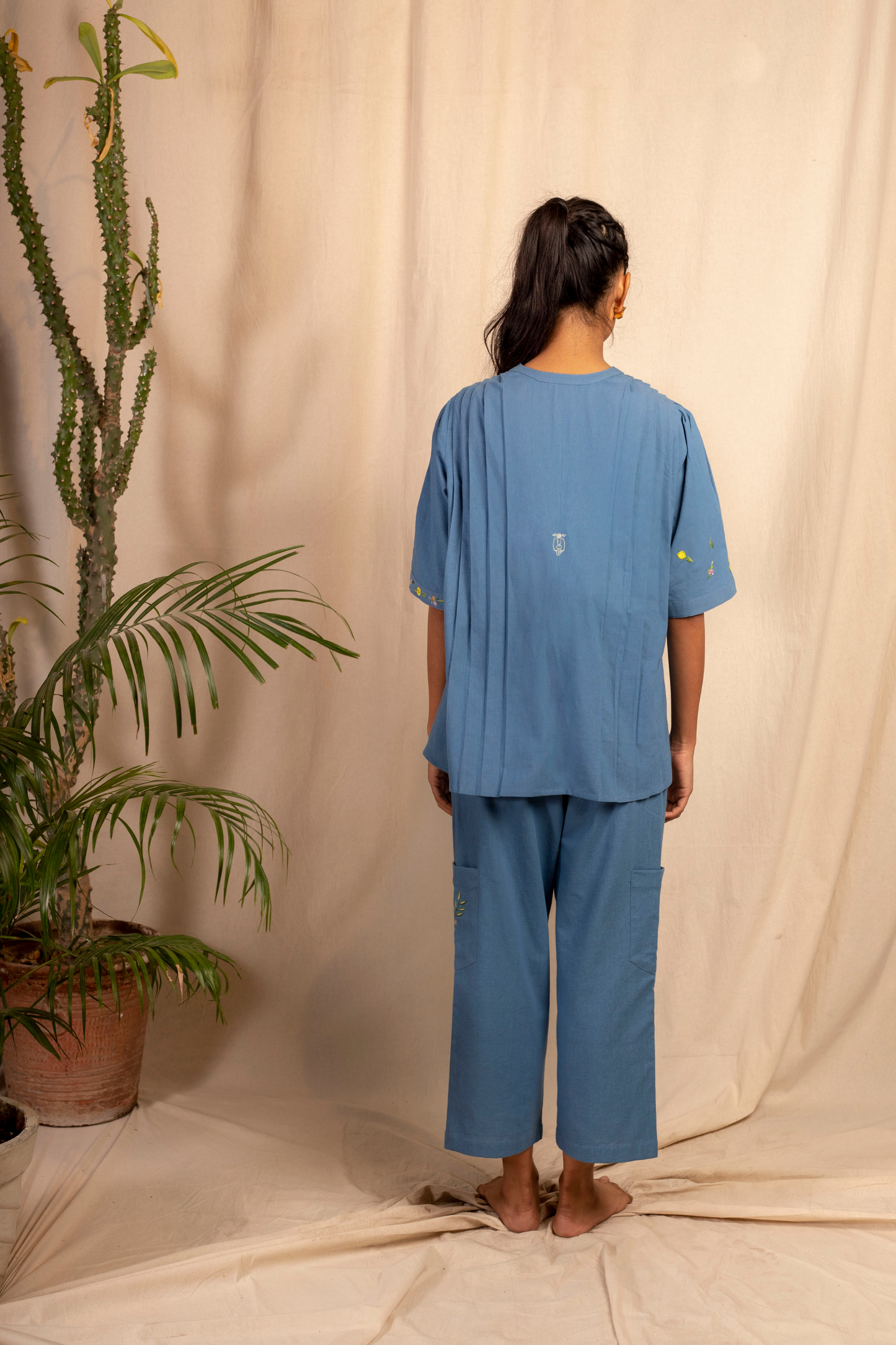  Sui | DALLA RIVA embroidered, herbal-dyed recycled fabric belted top from Granita Summer Collection 2019