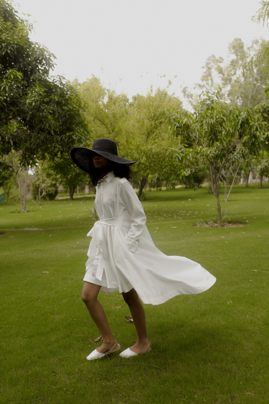 Sui | EASY BREEZY hand-embroidered organic cotton dress (classic Flow edition) from Flow Winter Collection 2019