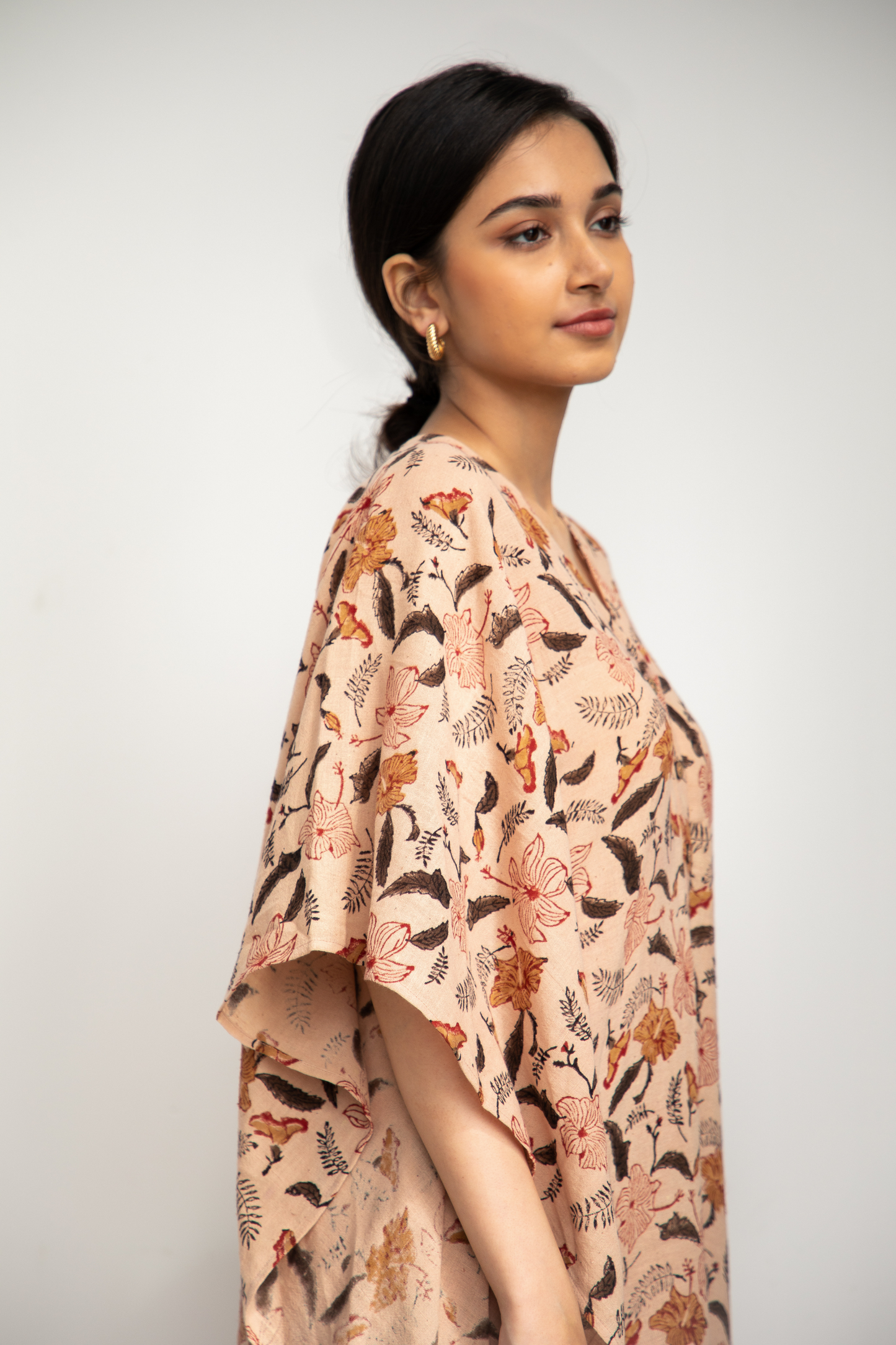 Hibiscusy handwoven organic cotton kaftan
