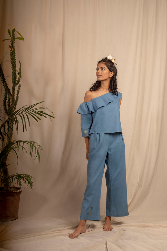 Sui | MARE BLU hand-embroidered, herbal-dyed hemp casual trousers from Granita Summer Collection 2019