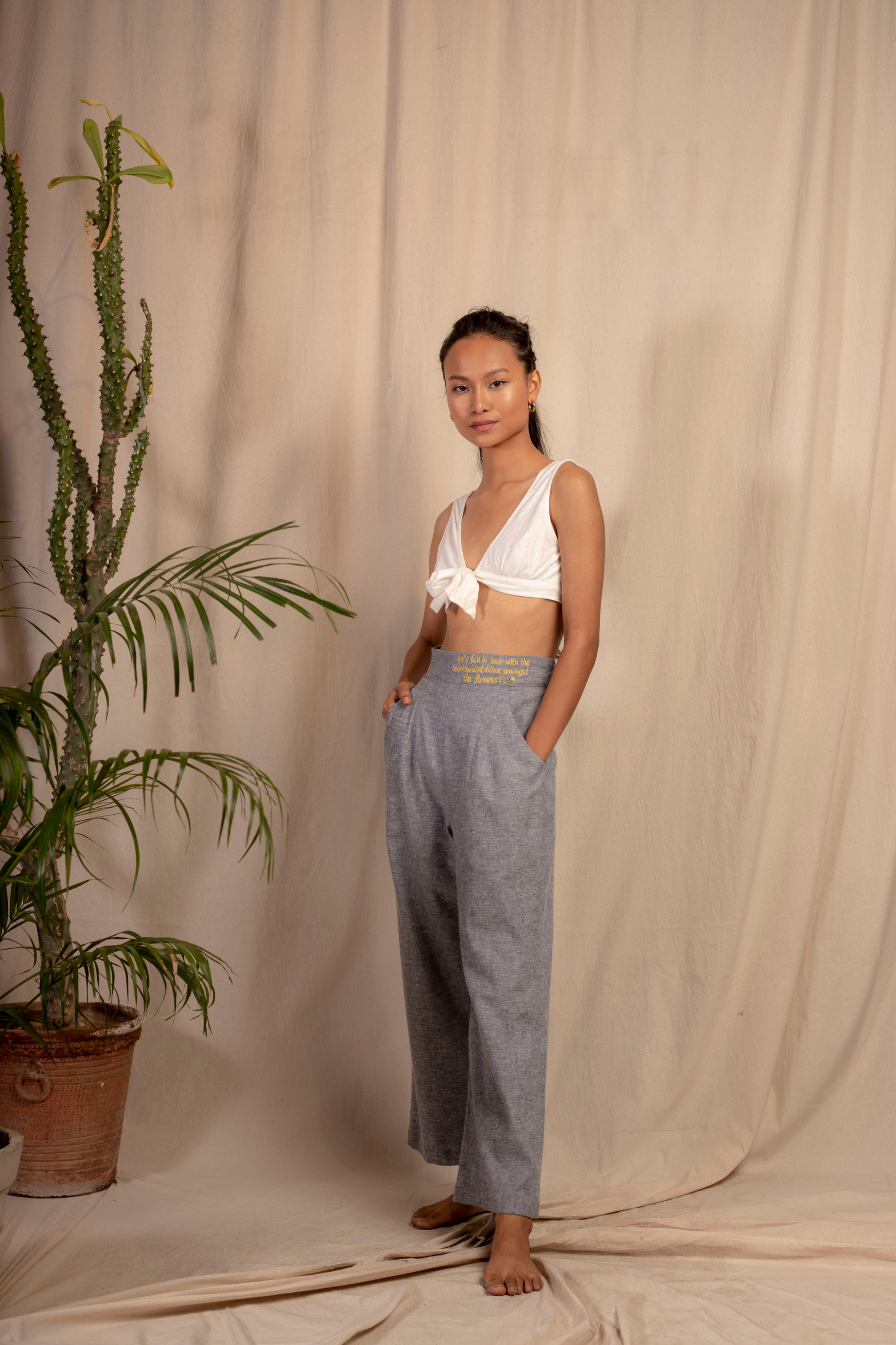 Sui | MARINA embroidered hemp denim casual trousers from Granita Summer Collection 2019
