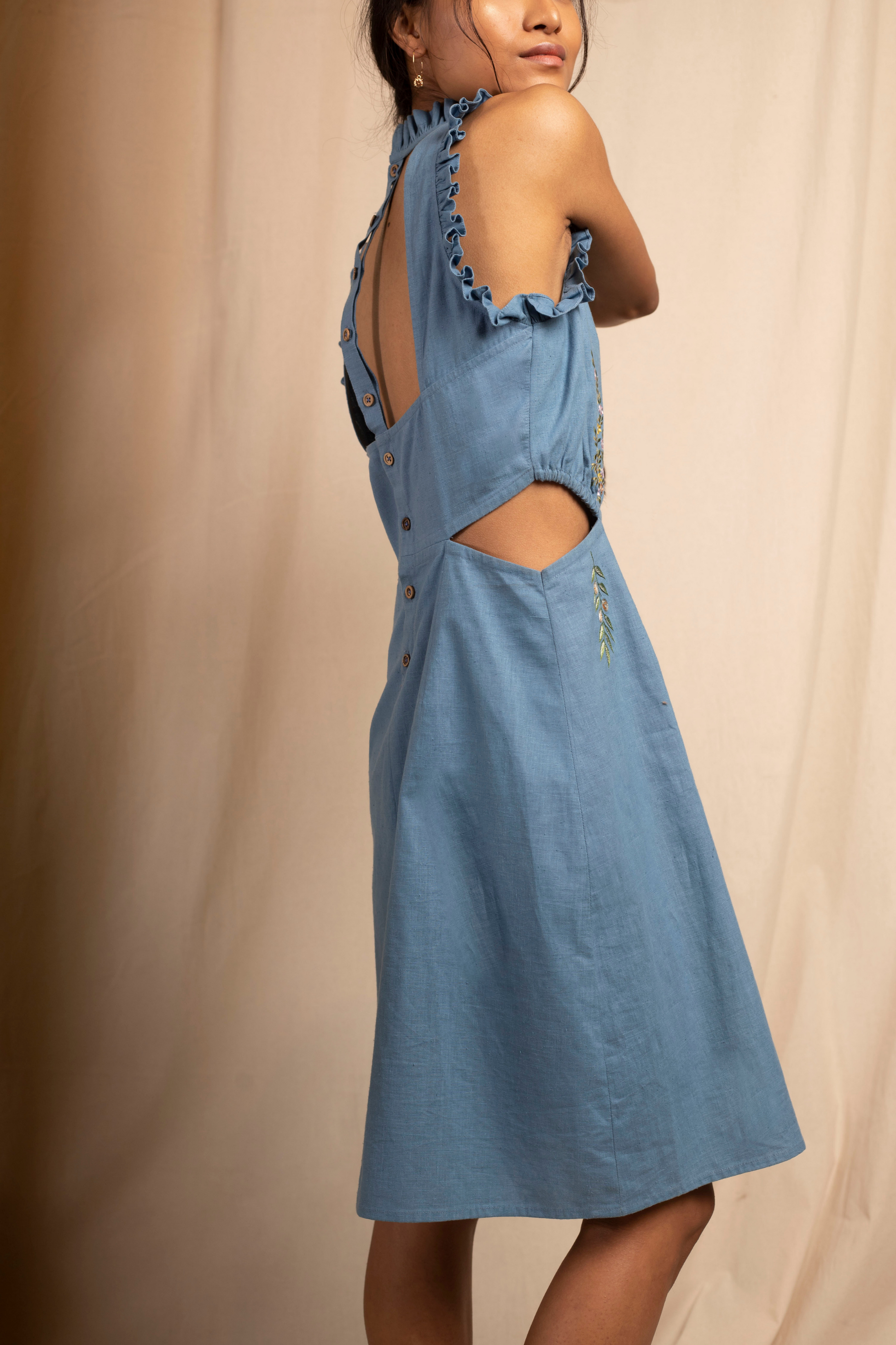 Sui | MARTINA embroidered, herbal-dyed hemp dress with cinched waist and cut-out back from Granita Summer Collection 2019
