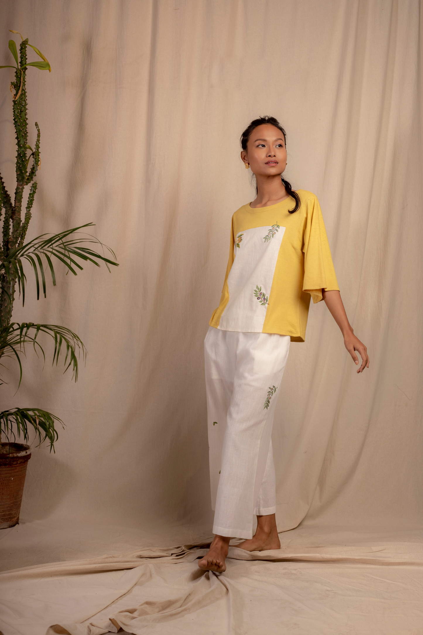 Sui | OLIVE ME herbal-dyed hemp knit top from Granita Summer Collection 2019