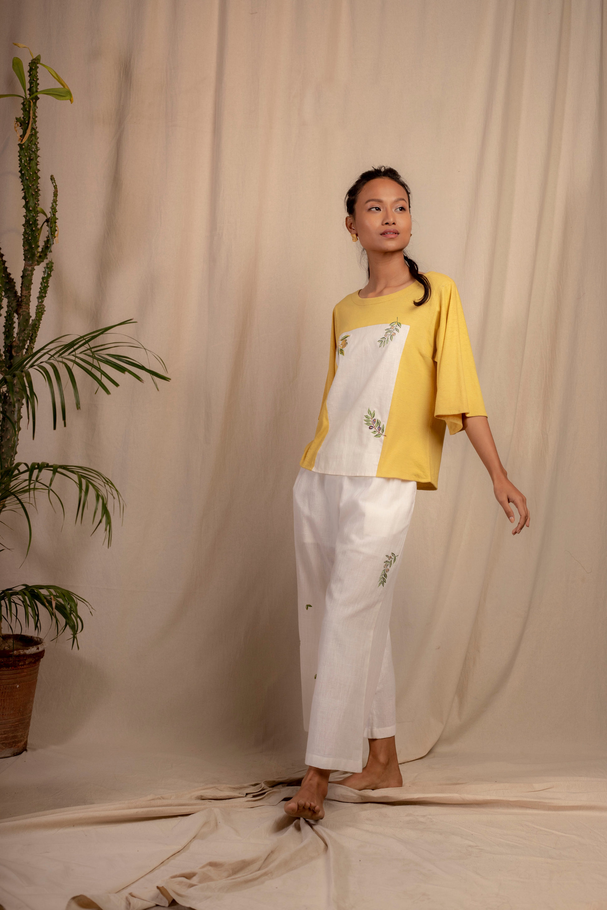 Sui | OLIVE ME herbal-dyed hemp knit top from Granita Summer Collection 2019