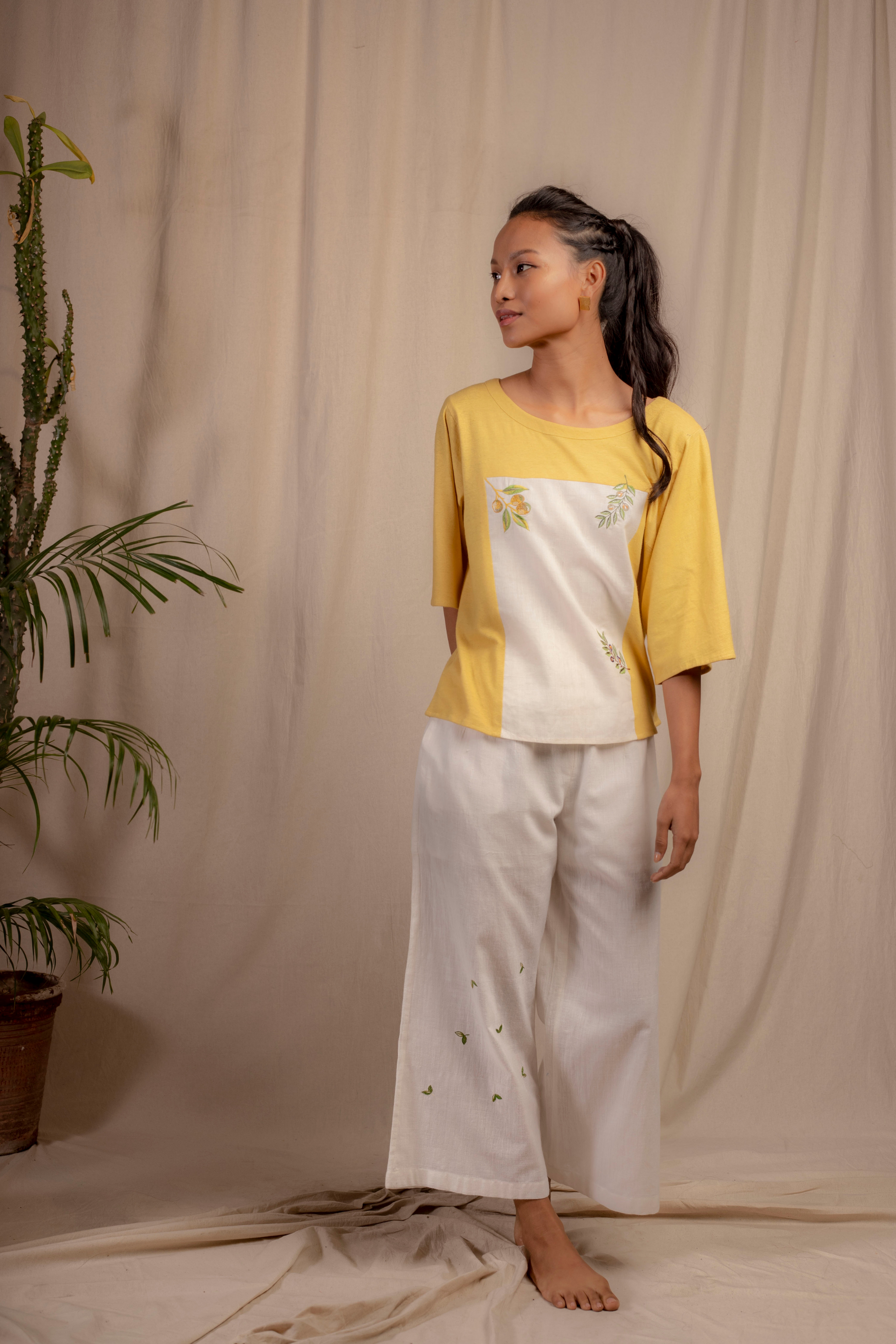 Sui | OLIVE ME herbal-dyed hemp knit top from Granita Summer Collection 2019