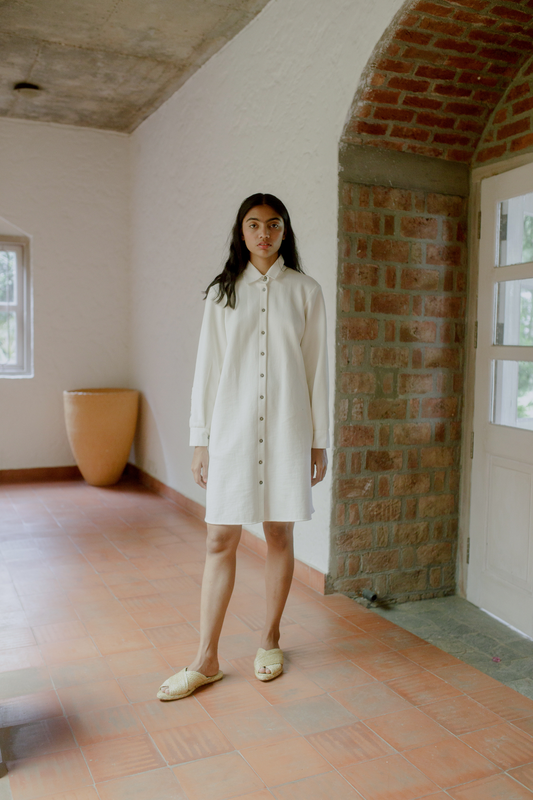 Sui | THE BEACH embroidered front-buttoned fleece shirt dress from Flow Winter Collection 2019