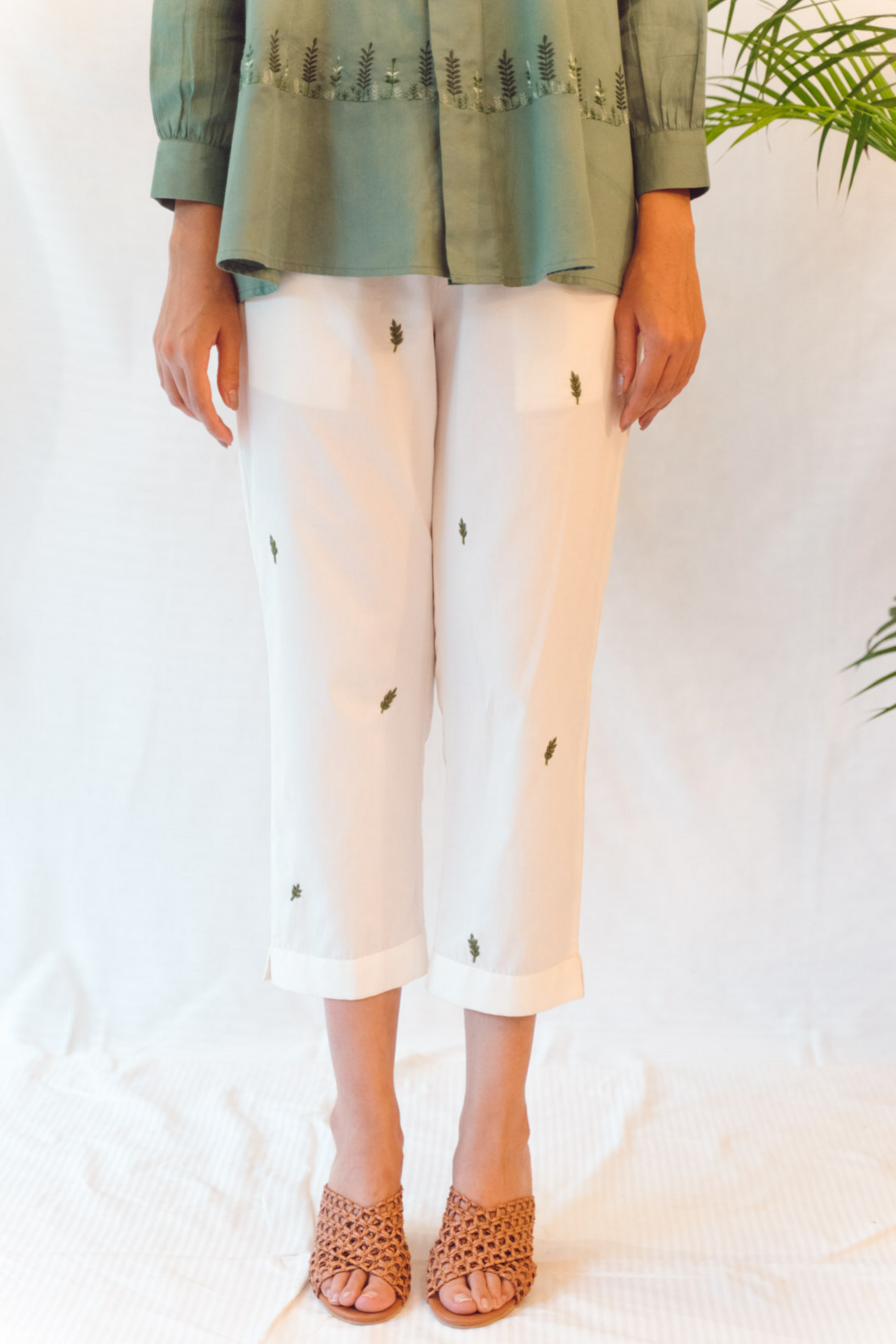 Sui | THE COAST hand-embroidered, casual organic cotton trousers from Flow Winter Collection 2019